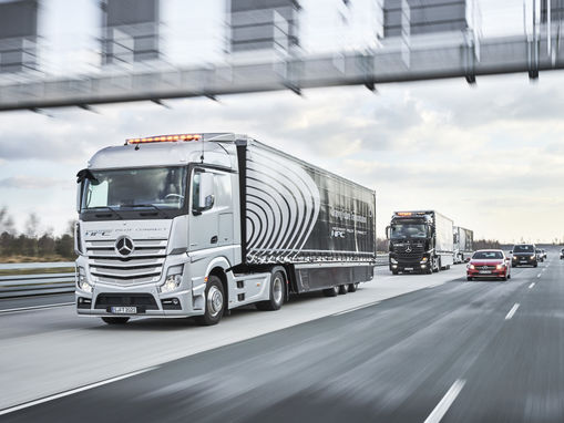 Daimler AG - Campus Connectivity - Daimler Connected Trucks